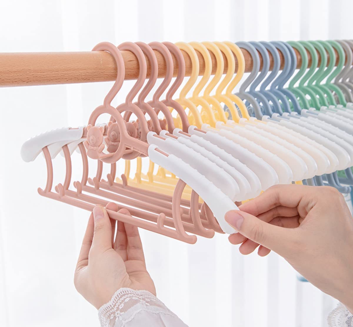 HGYZE Baby Growing Clothes Hanger Kids, Stackable Hanger - Hooks - Pants Stand, Non-Slip Baby Clothes Hanger Kids Hanger for Children's Clothing Wardrobe, Space Saving (Color) 20 Pieces