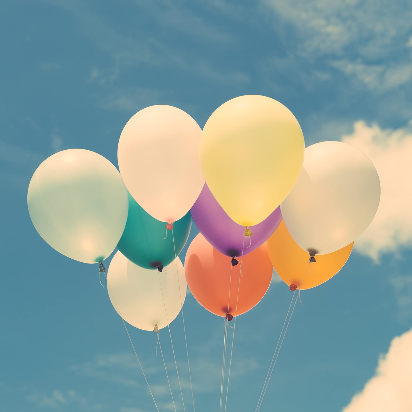 Trendario Balloon Gas, helium for up to 50 balloons, disposable helium gas cylinder with filling valve for helium balloons.
