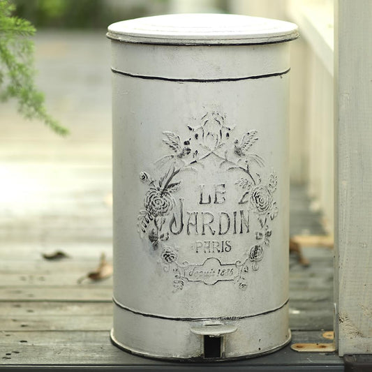 All chic retro iron trash can round vintage trash can with wrought iron pedal kitchen trash can with lid for park garden bathroom bedroom indoor outdoor, 17 liters/4.5 gallons, white.