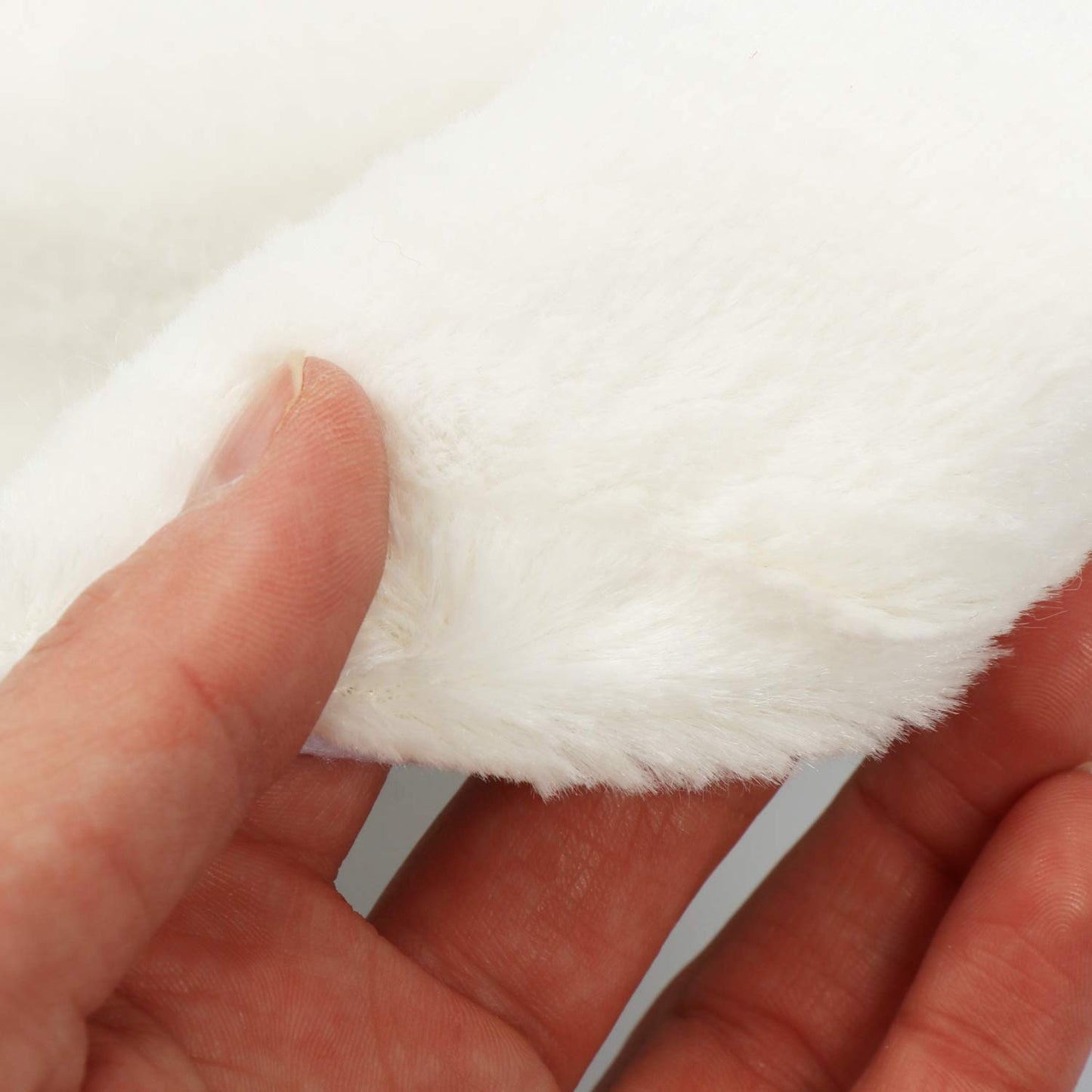 COM-FOUR® White Premium Christmas Tree Skirt to protect against pine needles - round tree skirt for the Christmas tree - base in Christmas design for gifts and decorations.