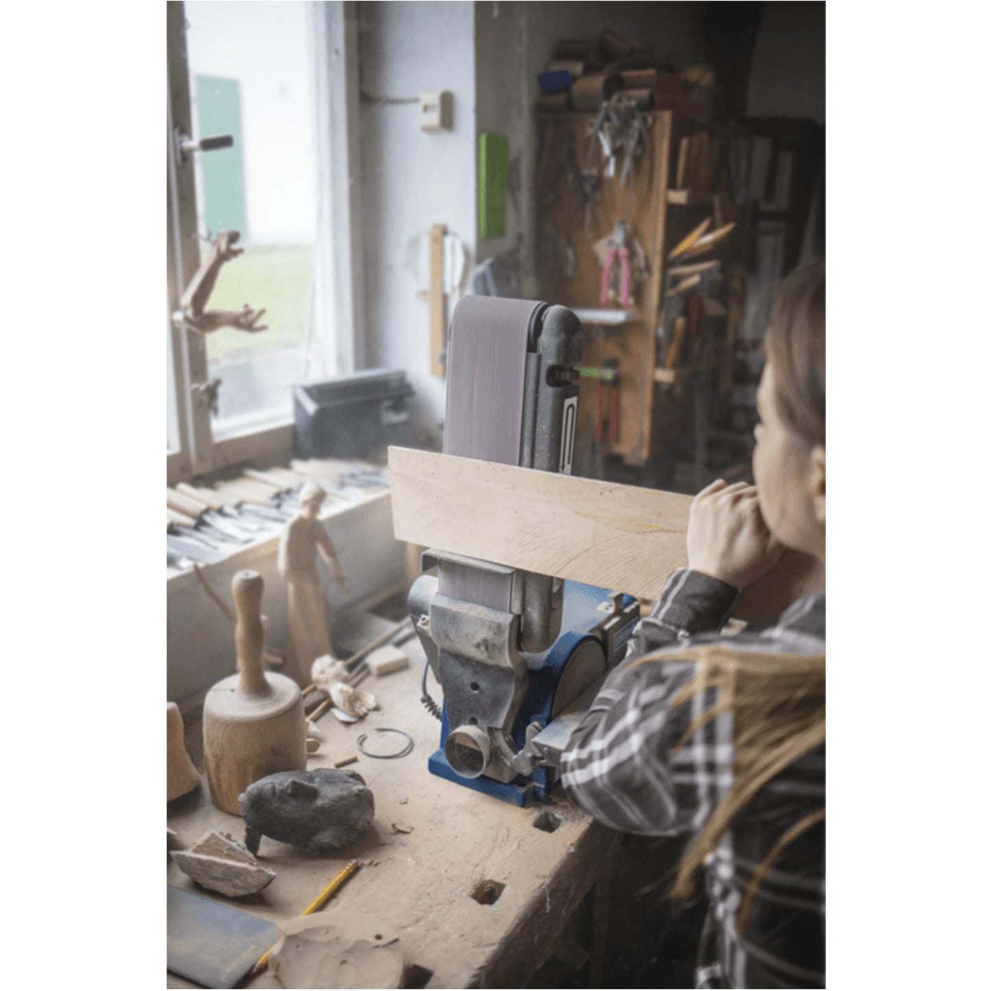 Scheppach Belt Disc Sander BTS900 with accessories | Grinding machine with 370W | 230V | 2850 min-1 | Grinding disc Ø 150mm | incl. 3x sandpaper and 3x sanding belt | Belt sander grinding device