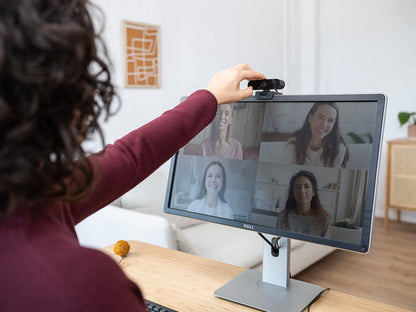 Trust Taxon 2K QHD Webcam made of 85% recycled plastic, 2560x1440p USB camera for PC with cover, autofocus, wide angle, 2 microphones, video camera for conferences, video calls, Skype, Teams, Zoom