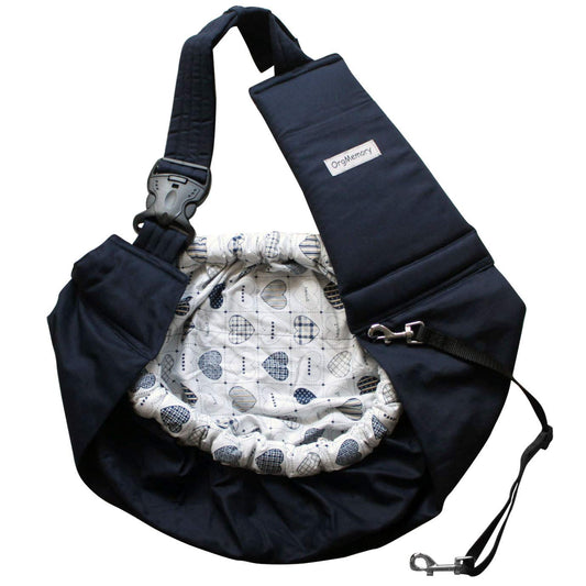 Dog carriers, cat carriers, outdoor dog carriers, heart-shaped dog carrier.