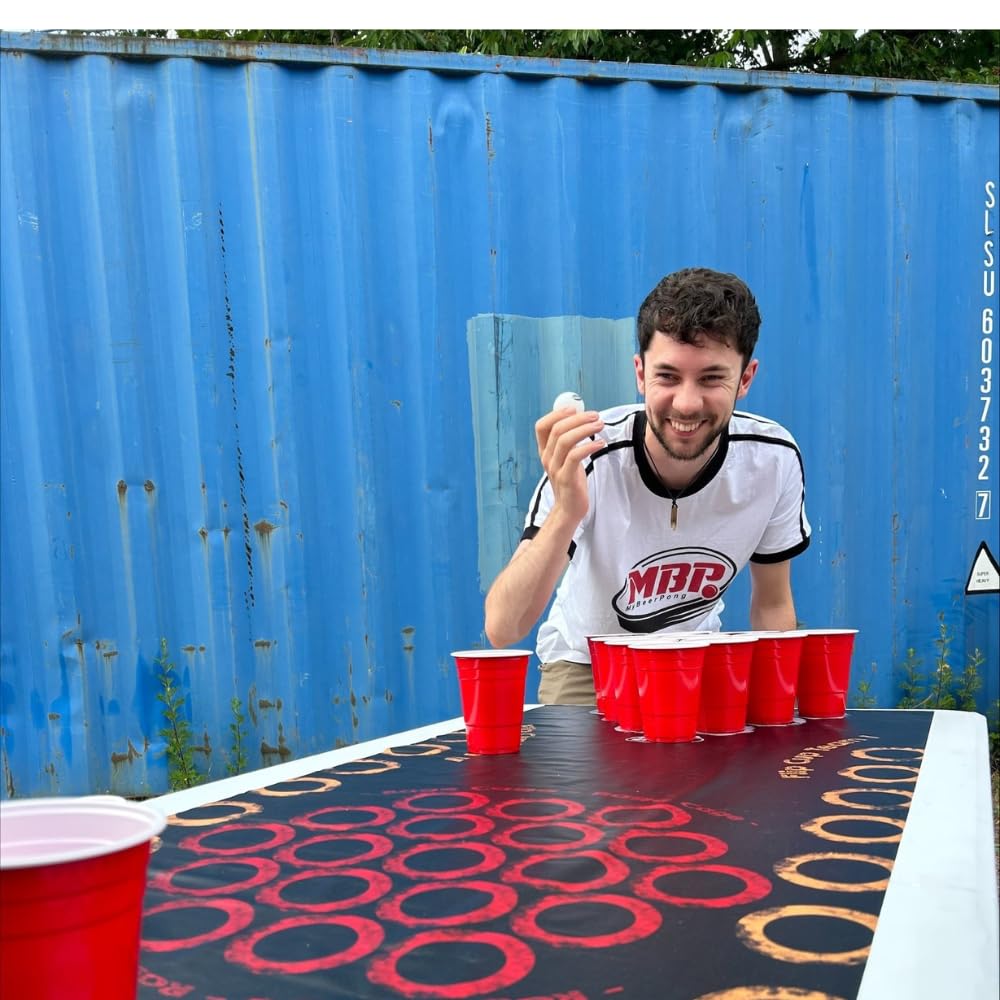 Beer Pong mat - Beer Pong table on the go | + 50 Beer pong cups (25 red & 25 blue, 16 oz) + 10 mini shot red cups + 6 balls | Comes with 4 games | 175 x 59 cm, waterproof and tear-resistant