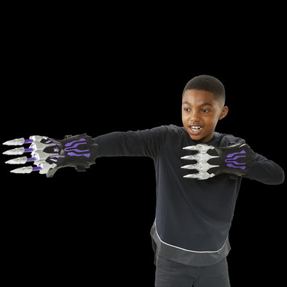 Marvel Hasbro Studios presents Black Panther Legacy Collection Wakanda Claws, roleplay toy for kids and girls aged 5 and up.