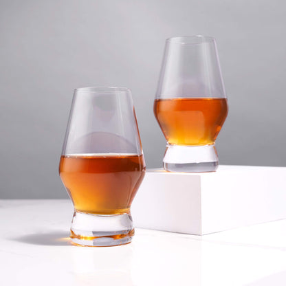 Crystal glass Scotch glasses with base, 2-piece set, lead-free premium crystal glass, classic whiskey glasses, Scotch glasses gift set, 8 ounces (237 ml), Clear.
