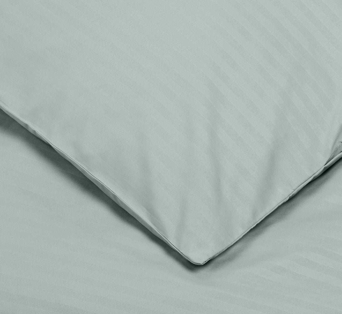 Amazon Basics 3-piece Deluxe Microfiber Bedding Set, Duvet Cover 240 x 260 cm & 2 Pillowcases 65 x 65 cm, Dark Grey, Striped