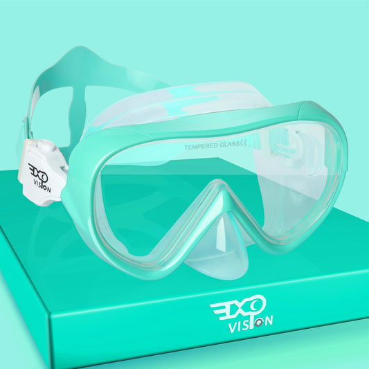 Children's snorkel mask with 180° panoramic view, anti-fog tempered glass, and silicone seal. Ideal for kids aged 4-16. Available in aqua color.