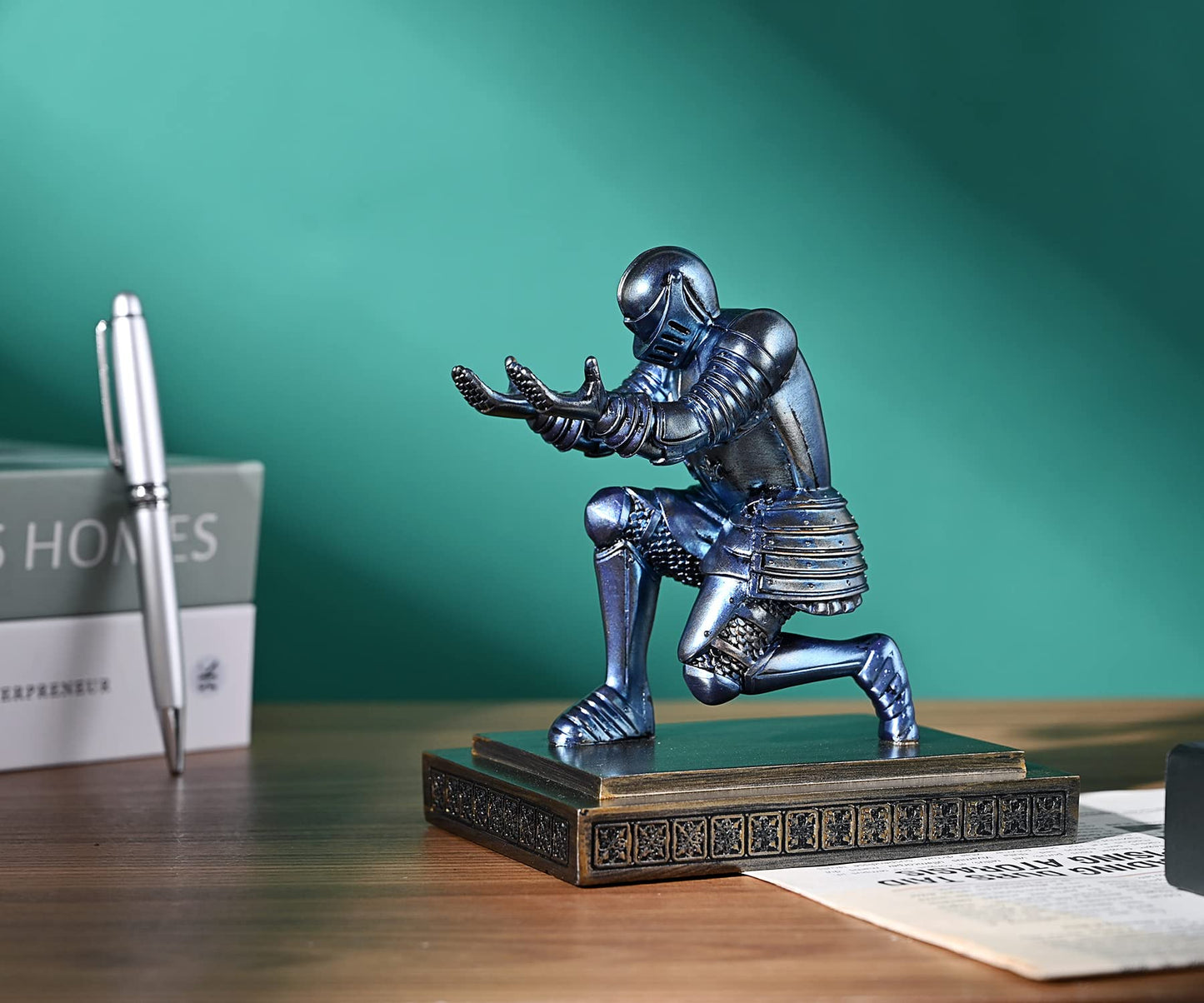 HDMbigmi Knight pencil holder pen stand desk organizer and accessories resin pen holder as a gift with a fancy pen for office and home desk organizer (blue)