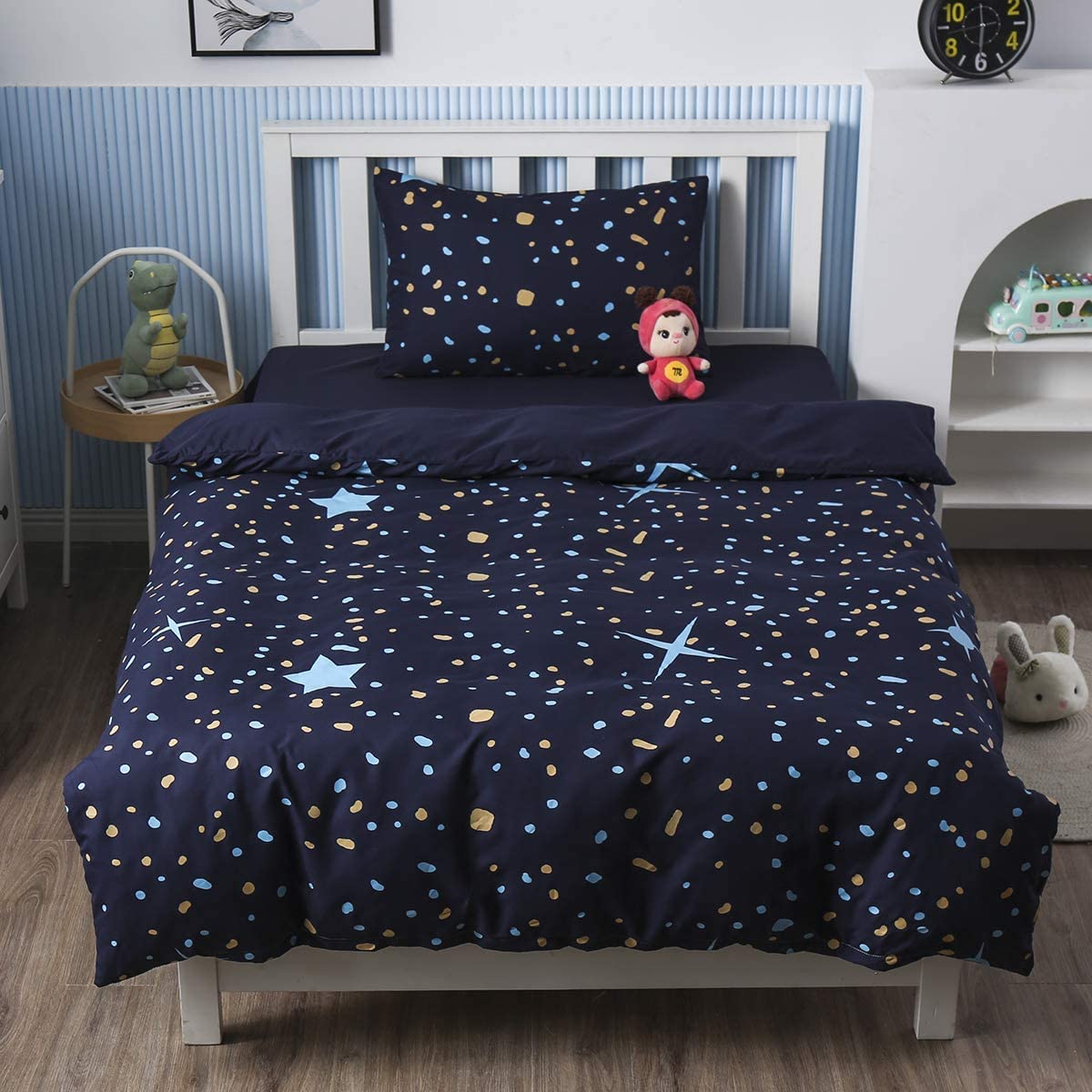 Children Glowing in the Dark Duvet Cover Blue Cartoon Stars Universe Bedding Set for Teenage Boys Girls Toddler Duvet Kids Starry Sky Decor Comforters With Zipper, 155 x 220