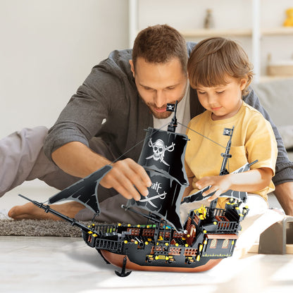 TOY PLAYER Black Hawk Pirate Ship Building Blocks Set Compatible with Lego, 652PCS. Ideal gift for 8-16 boys and girls, as well as adults who love pirates and building toys.