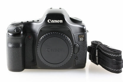 Canon EOS 5D SLR digital camera (12 megapixels) camera body