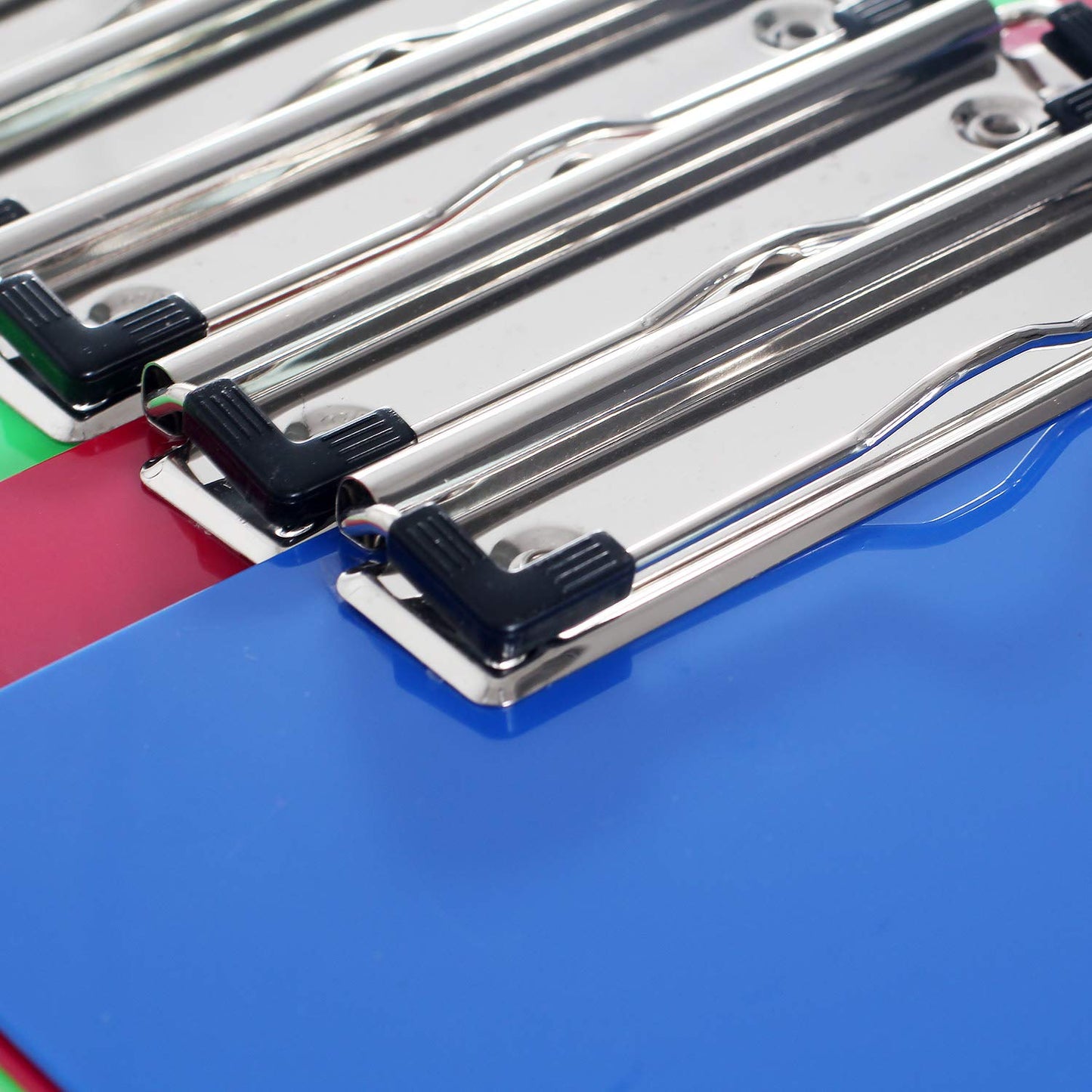 A4 clipboard with rubber-coated metal clamp, A4 writing board with hanging hole, pad holder clipboard - plastic base - writing pad set with 6 colors - TKD8022