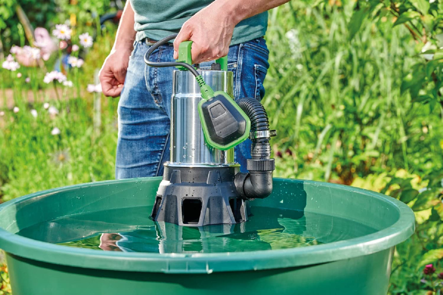 AQUANIQUE submersible pump DWP 19000 (up to 19,000 l/h flow rate, max. 25 mm grain size, 750 W, 9 m Hmax) - dirty water pump for ponds, paddling pools, flooded basements, construction sites, pools