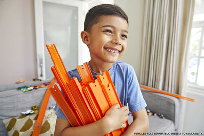 Hot Wheels BHT77 Track Builder Straight Track Set, track set accessories & Wheels 54886 1:64 Die-Cast Car Gift Set, 10 toy cars, random selection, toy cars for ages 3+, 10-pack
