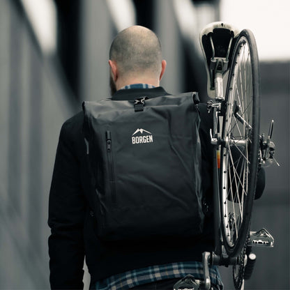 Borrow 3in1 waterproof bike bag for luggage rack - Reinforced straps (Innovation 2023) - Can be used as a bike backpack, luggage rack bag, bike bag, and backpack.