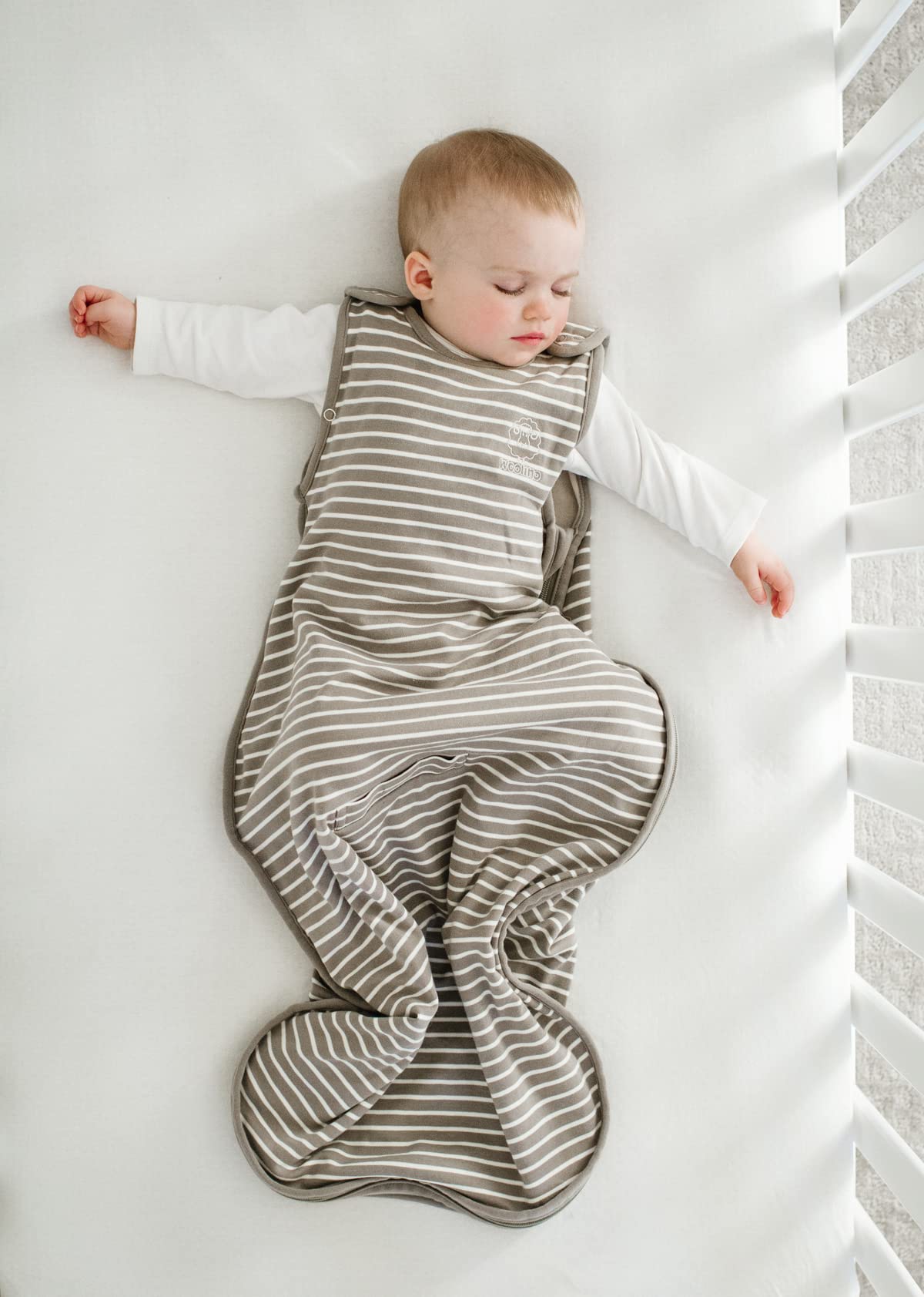 Woolino 4 Season Baby Sleeping Bag - Ultimate sleeping bag made from Merino wool - Two-way zipper adjustable Universal Size (2-24 months), Earth