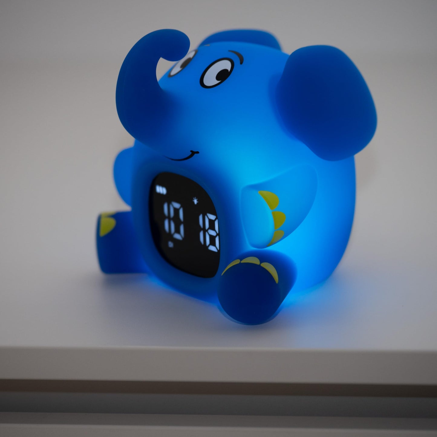 Bresser TheMouse Light alarm clock for children Wake-up light alarm clock night light elephant silicone snooze function.