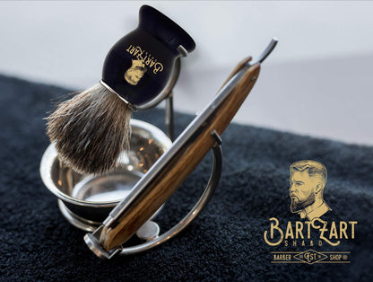 BartZart razor with interchangeable blade system. Premium razor set with wooden handle, including case and razor blades from Astra. Men's razor, beard tool.