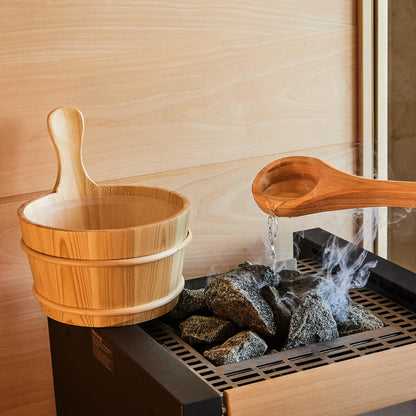 SUNNYDEALS classic sauna accessory set | 5-piece sauna set made of natural wood | sauna bucket & plastic insert 4l | sauna ladle | thermometer | hourglass | 2X sauna headrest