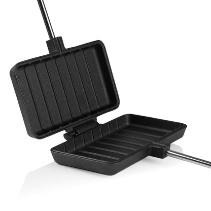 BBQ-Toro sandwich iron with carrying bag | BBQ waffle iron made of cast iron | Rectangular, long handle | Already seasoned | Waffle iron grill, outdoor waffle iron for open fire, sandwich maker