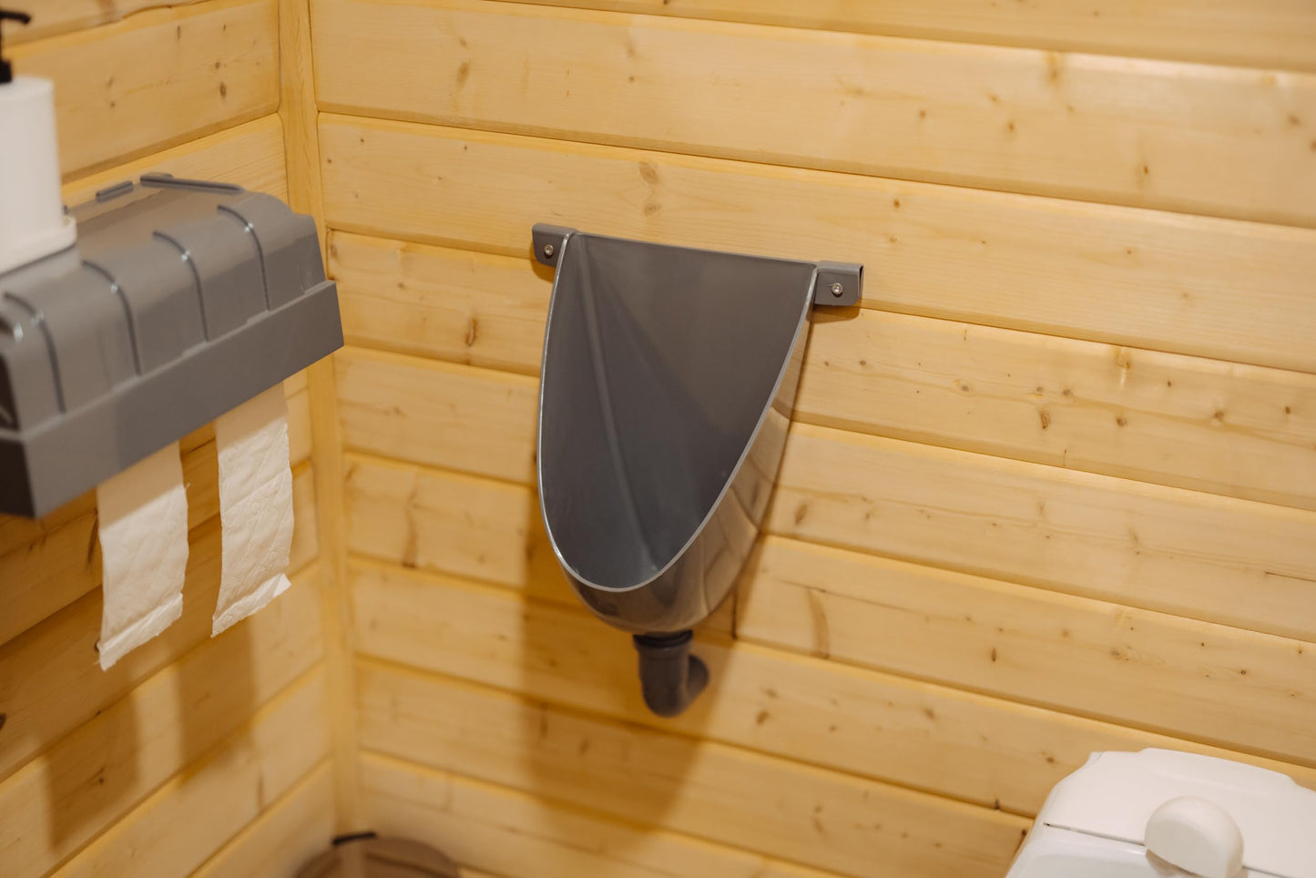 Agande Urinal Urinal basin Pissoir wall urinal plastic PVC, simple and waterless with drainage pipe and 2 stainless steel screws for camping garden basement construction site toilet, Made in Europe