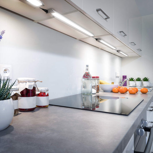 B.K.Licht - LED strip with on-off switch, adjustable from warm white to neutral white, expandable, under cabinet light kitchen, LED light strip kitchen, cabinet lighting, lamp, 54.7x6.1x2.4 cm, silver colored