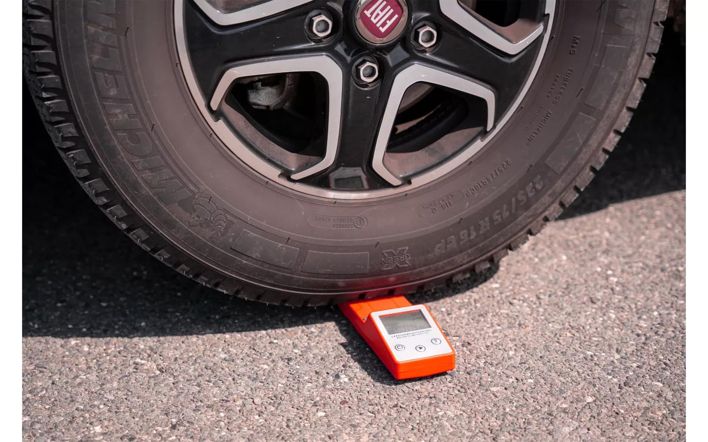 BERGER caravan scale 1500kg | Vehicle scale for camper | Safe and reliable weighing | Caravan scale perfect for camping