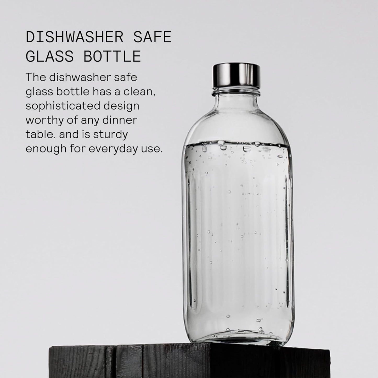Aarke glass bottle [only compatible with Carbonator PRO] for water carbonator Carbonator Pro, dishwasher safe, with details in stainless steel.
