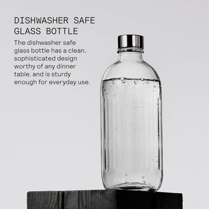Aarke glass bottle [only compatible with Carbonator PRO] for water carbonator Carbonator Pro, dishwasher safe, with details in stainless steel.