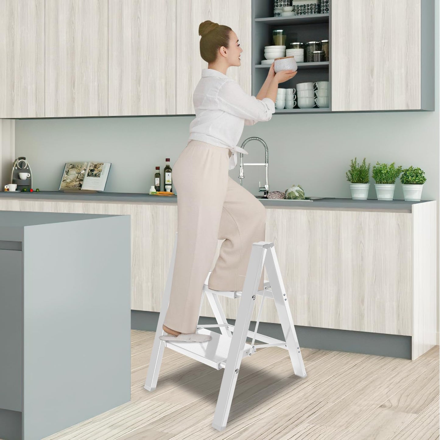 Owlstep Folding 2-Step Ladder, Lightweight Foldable Step Stool, Aluminum Footstool, Non-Slip Ladder with Folding Lock, Household Kitchen Step Ladder, Load Capacity up to 150kg, Black