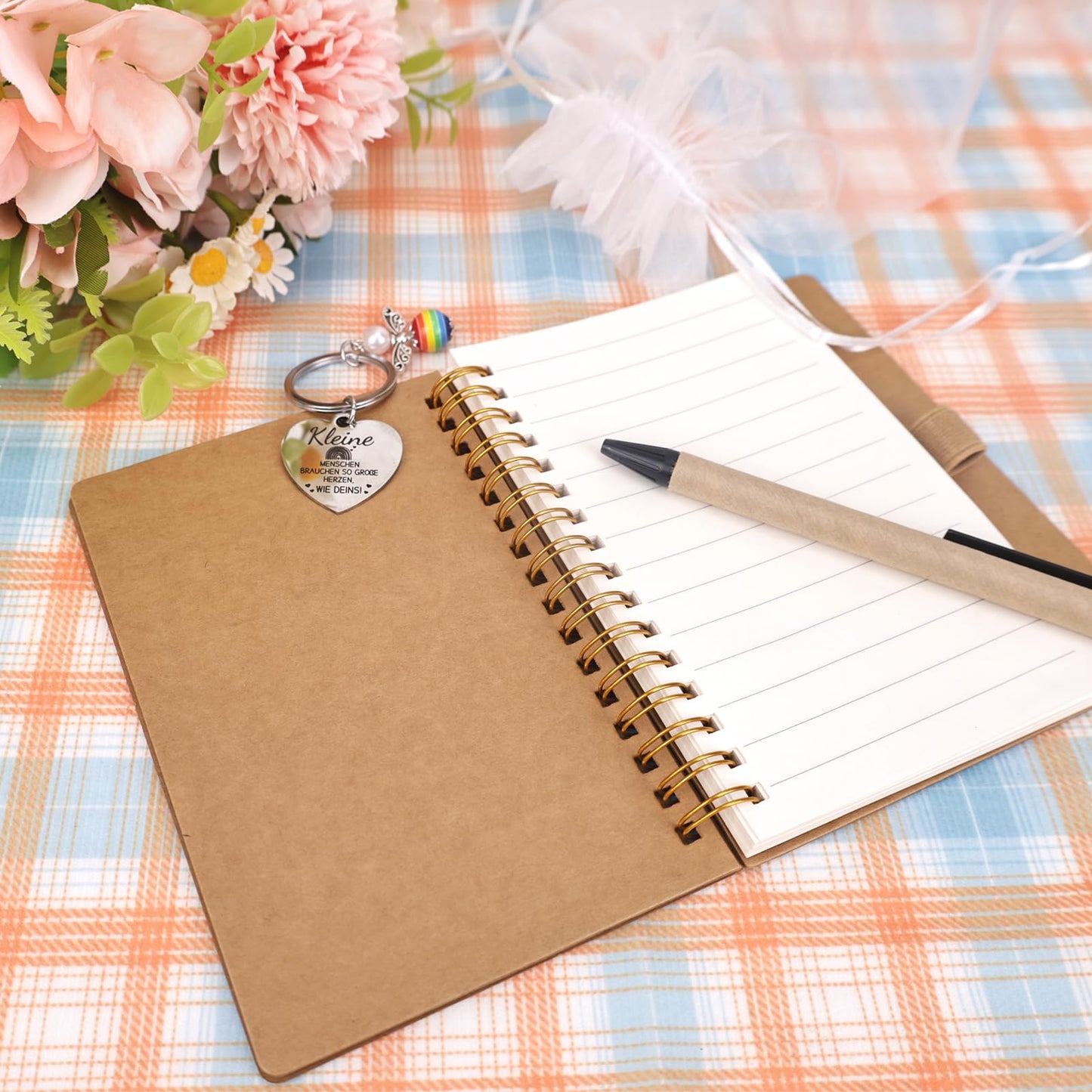 6-pack farewell gift for educators, including notepads, keychains, organza bags. Thank you gift for teachers, goodbye gift for daycare, kindergarten, elementary school.