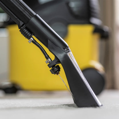 Kärcher SE 5.100 carpet cleaner (2-in-1 integrated spray hose, 230 mm working width, spray pressure 1 bar, spray rate 1 l/min)