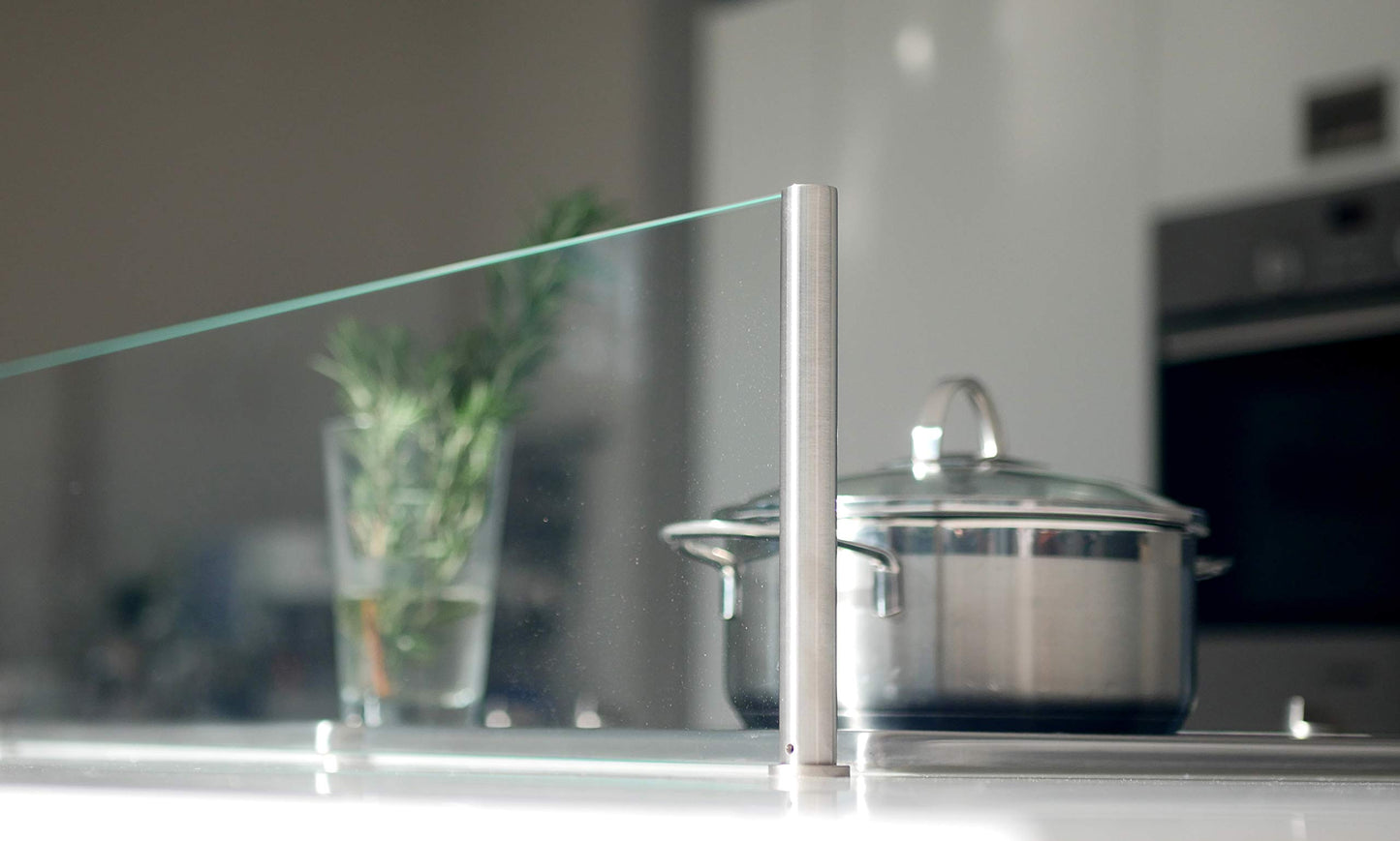 Storage space Splash guard Protect stove island Stainless steel effect with glass top 90cm wide