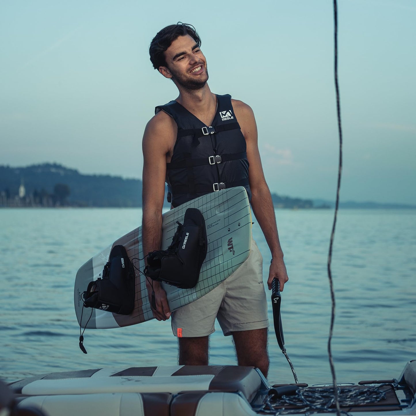 Waketec Wakeboard Set Play with Duro Binding, package for beginners and advanced riders, easy to ride, suitable for body weight 40-85 kg, for kids and adults, perfect for beginners.