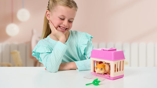 Little Live Pets - Mama Surprise Minis Hamster, Take care of your hamster or bunny mom in her cage and welcome 2, 3, or 4 mini babies.