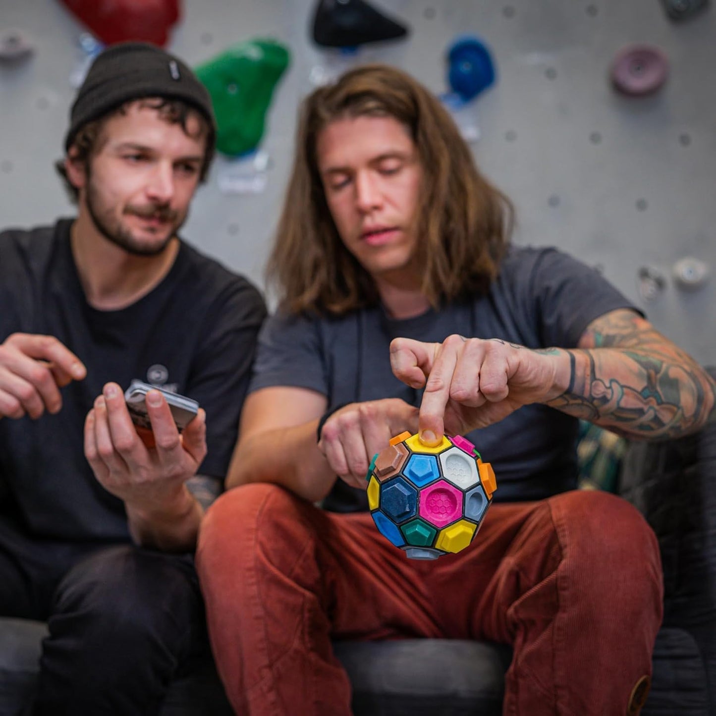 BOULDERBALL Basic 3D Climbing Ball, world premiere, climbing in tight spaces - concentration, creativity, skill - Boulder Ball - award-winning climbing game - free app