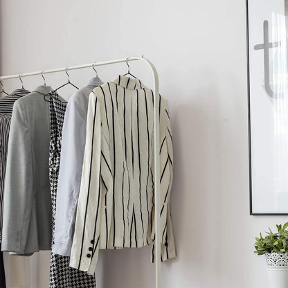 HOUSE DAY 40 Pack Black Hangers Rubber Coated Metal Wire Hangers Non Slip Space Saving Thin 0.4cm Thick