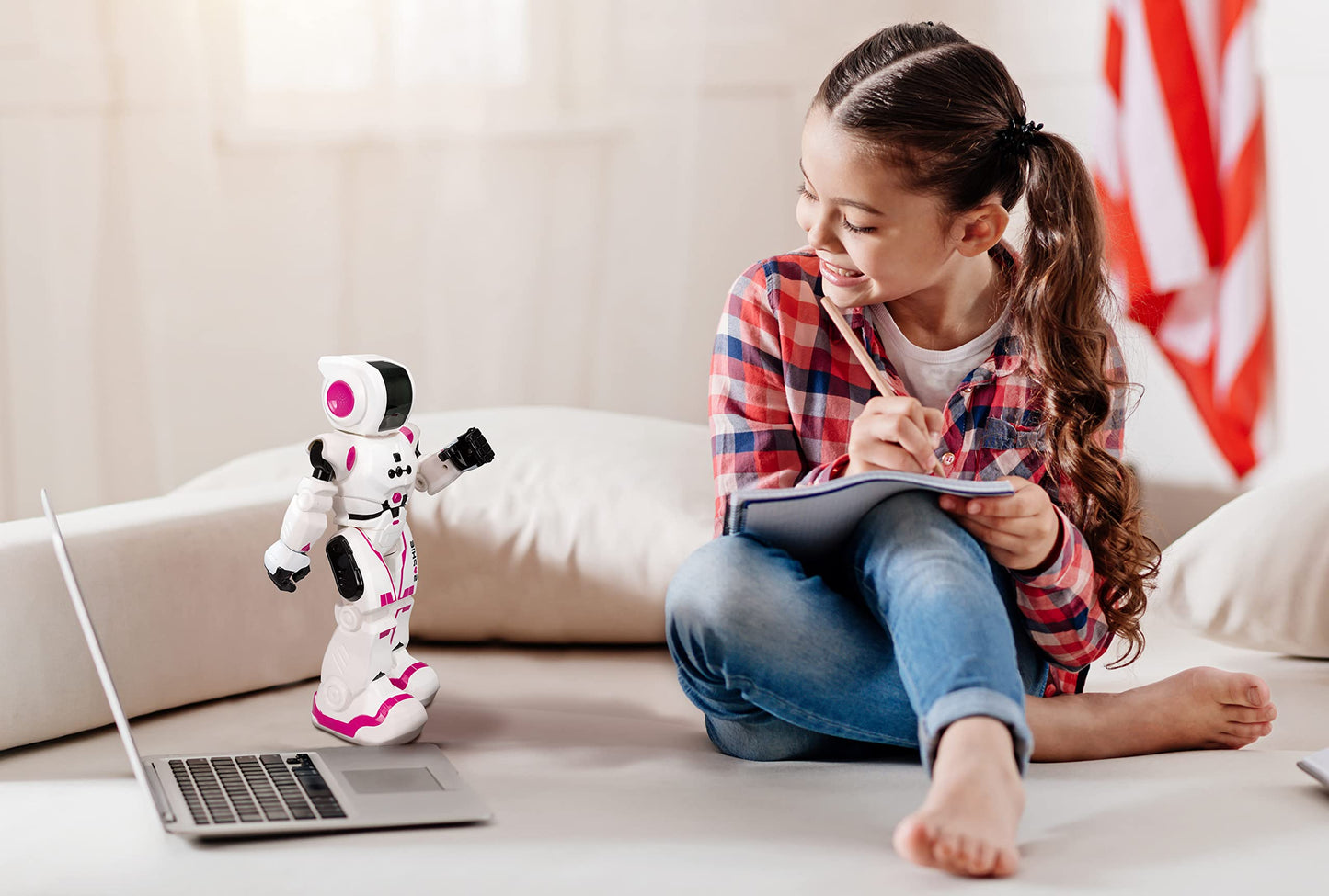 Xtrem Bots - Sophie | Robot Toy | Robot for Kids Ages 4+ | Girl Robot | Remote Control Robot | Programmable Robot | Remote Controlled Robot Color Pink