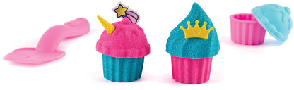 Kinetic Sand Unicorn Back Set - with 454 g of original kinetic sand from Sweden and lots of accessories for clean, creative indoor sand play and role-playing, for children aged 3 and up.