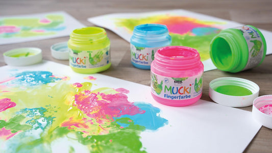 KREUL 2316 - Mucki Bright Finger Paint, 6 x 150 ml in yellow, red, blue, green, white, and black, paraben-free, gluten-free, lactose-free, and vegan, washable, blendable with brush and fingers.