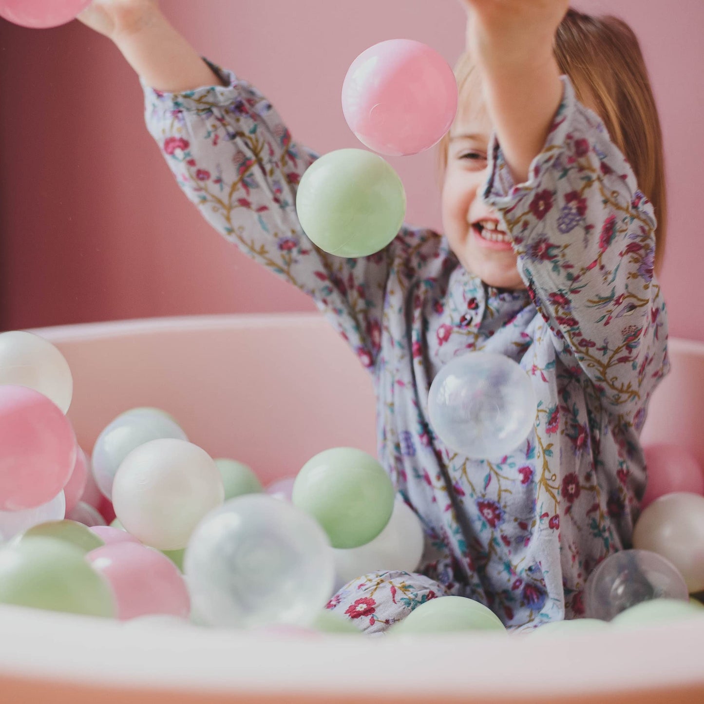 MEOWBABY Ball Pit 90x30cm Velvet - Ball Pit for Babies from 1 Year - Soft Foam Ball Pit for Kids with 200 Balls, Beige