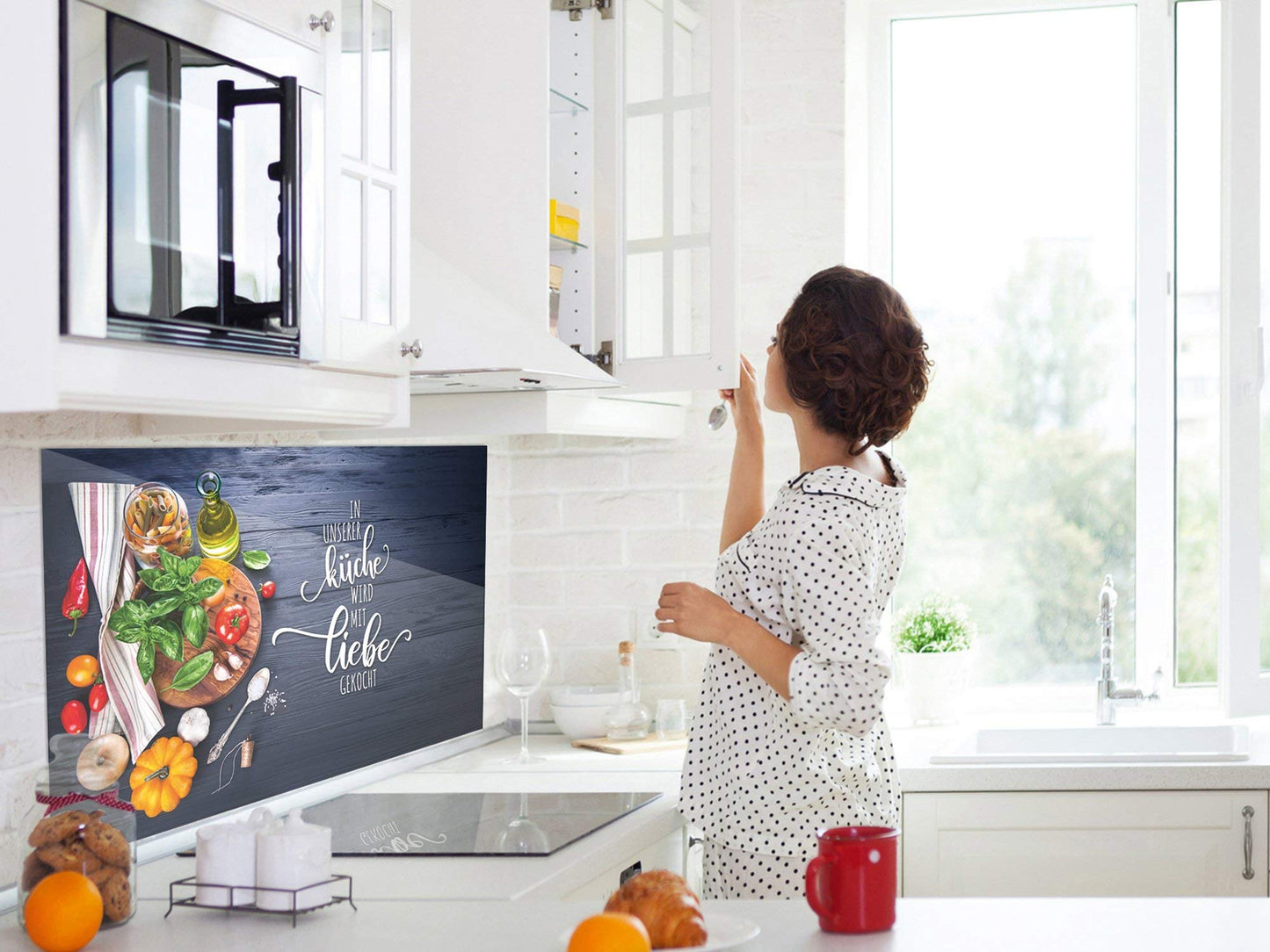 GRAZDesign kitchen glass splashback with the saying "Our kitchen with love", in grey. Backsplash glass for stove and sink, kitchen rear wall glass panel with design, 100x50cm.