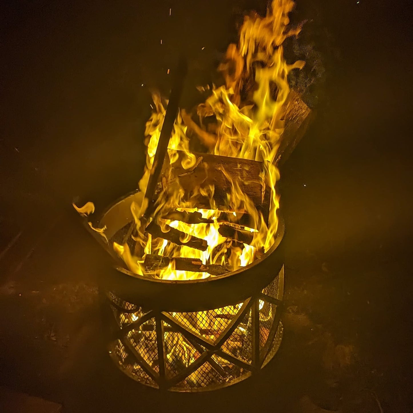 BBQ-Toro Fire Basket Plum Ø 42 cm incl. poker | fire bowl in antique rust look | fire pot for camping, garden and terrace | fire pit, spark pot, fire kettle, wood burner, combustion kettle