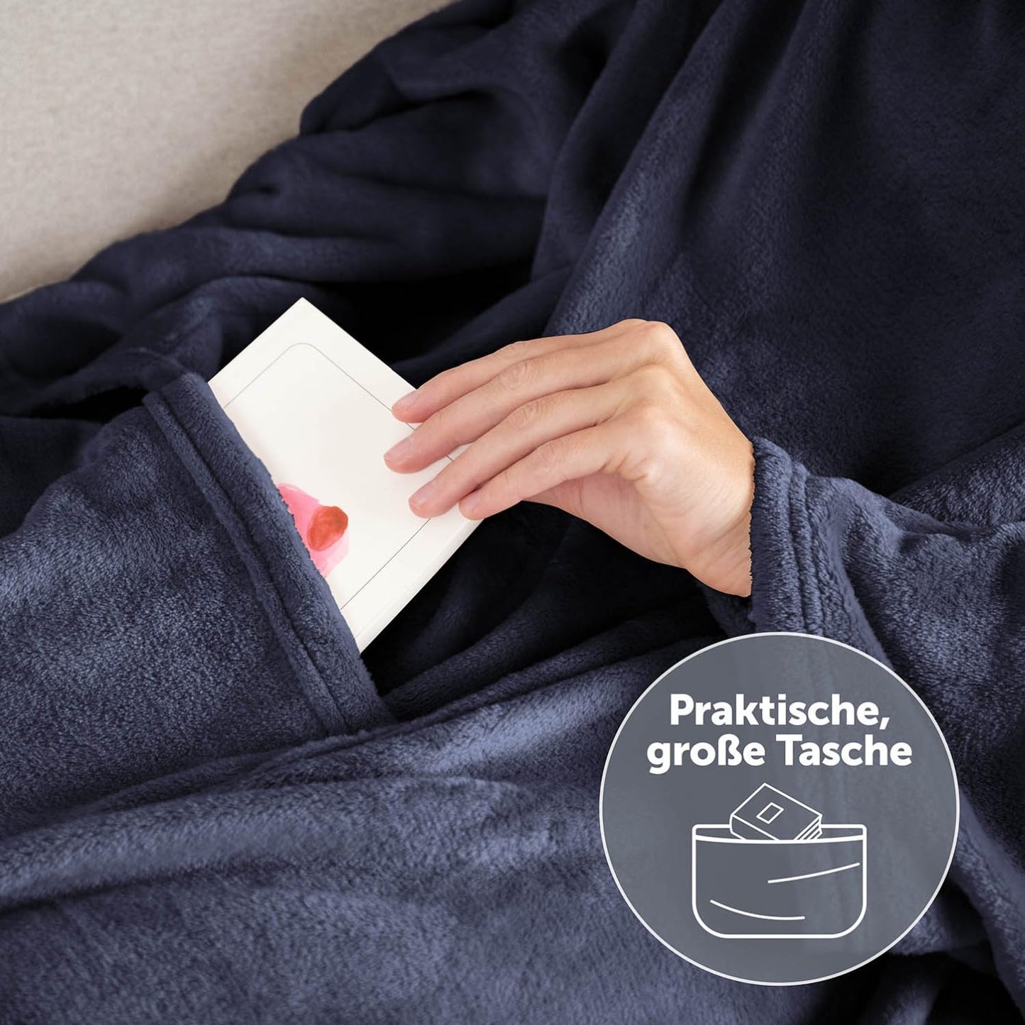 Blumtal Blanket with Sleeves Unisex - Cozy blanket with sleeves - OEKO-TEX certified blanket with sleeves and foot pocket - Sleeve blanket for women & men - Adult blanket with arms in various colors.