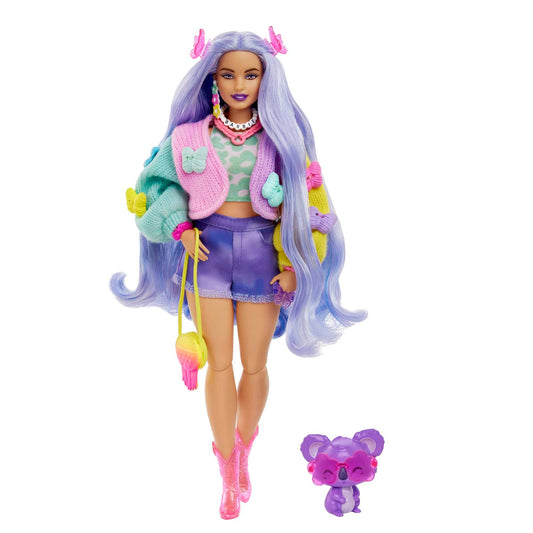 Barbie EXTRA - Curvy with 15 accessories and pets, articulated body, outfit with sweater, top, shorts, boots, and accessories, for creative styling from 3 years old, HKP95