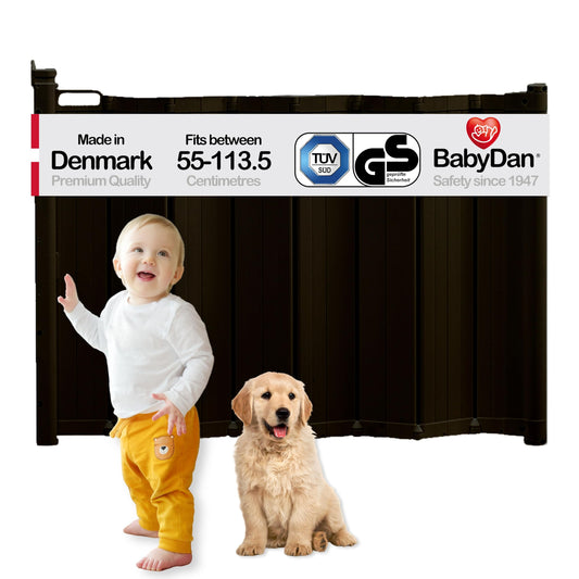 BabyDan Guard Me, Auto Retractable Stair Gate, fits openings between 55-89 cm, White, Made in Denmark - Baby gate/safety gate (pet gate/dog gate)