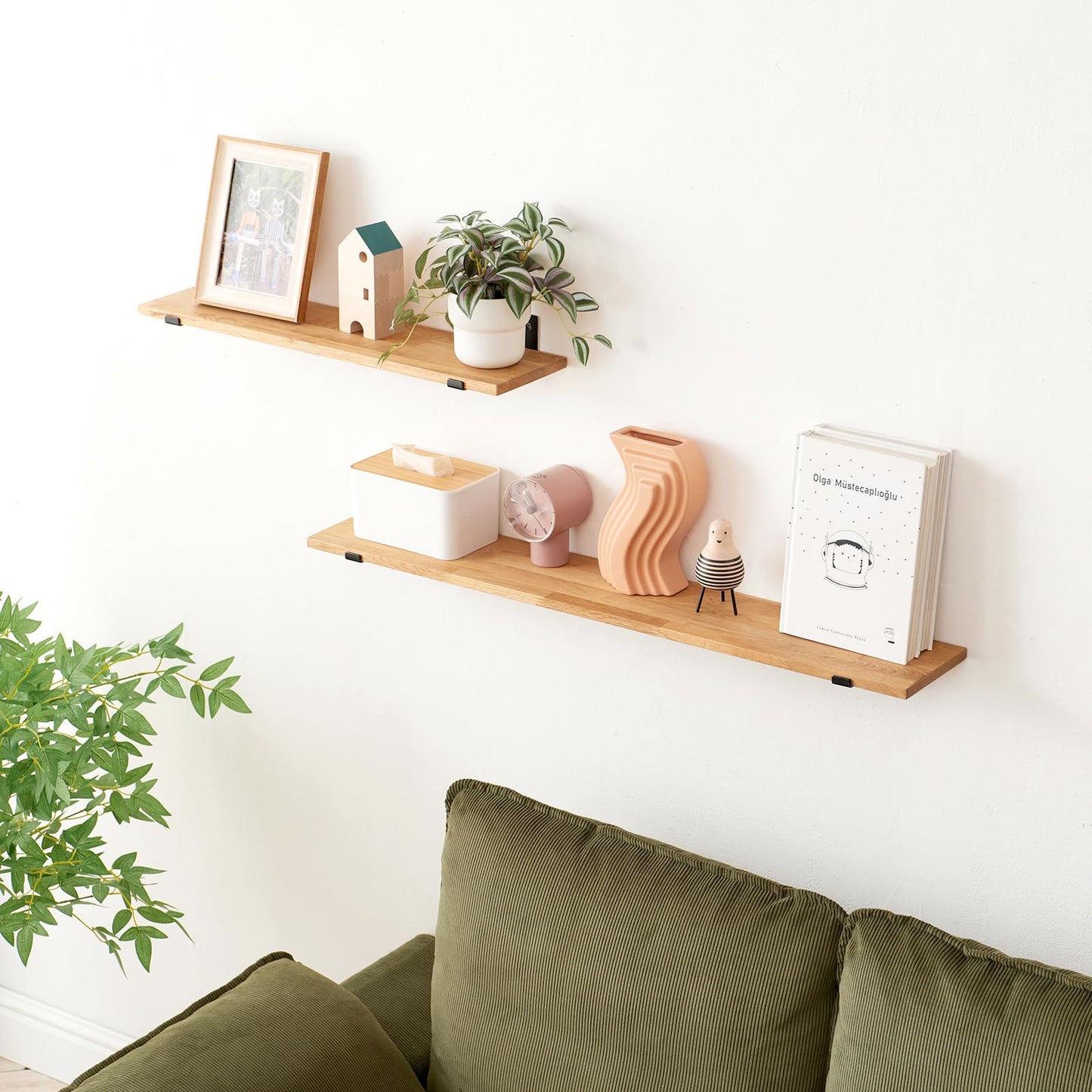 TREOAKWIS Floating shelf made of solid oak, 60cm wooden wall shelf for bathroom, bedroom, living room, kitchen, office, laundry room. Rustic wall shelves for storage.