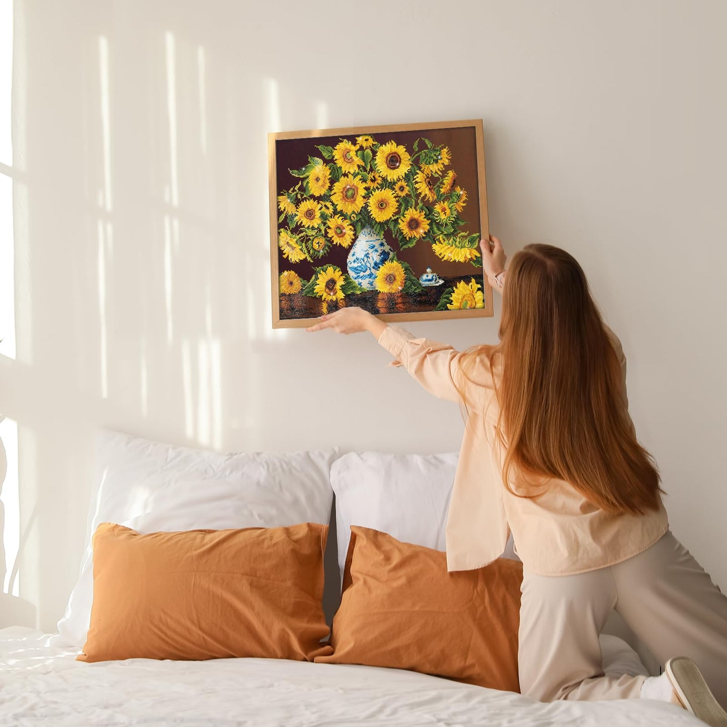 Diamond Dotz Sunflowers in a china vase DD13.006