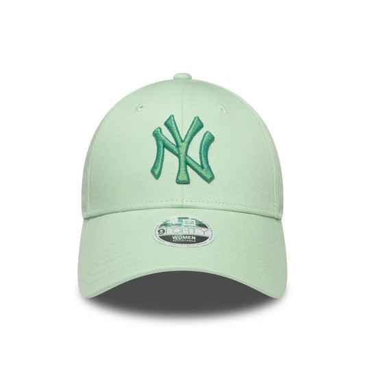 New Era New York Yankees 9Forty Women Cap in Modern Green - One Size
